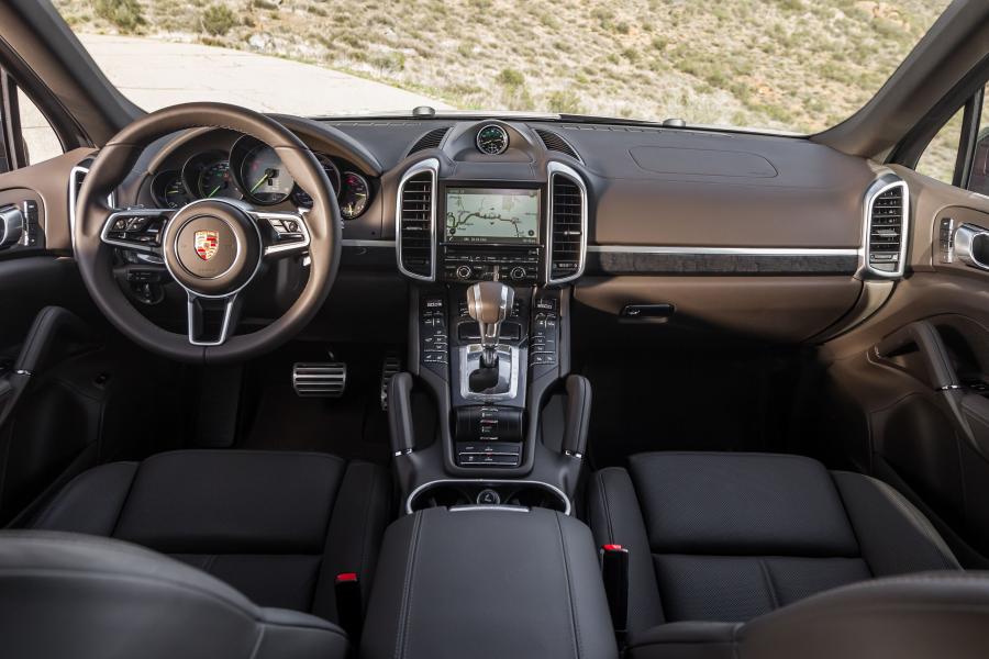  Porsche Cayenne S E-Hybrid 2015 года  (US) (фото 4 из 6)
